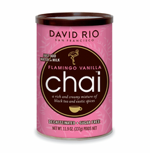 Cargar imagen en el visor de la galería, David Rio Té Chai Vainilla Flamingo Descafeinado sin azúcar - Chai Club
